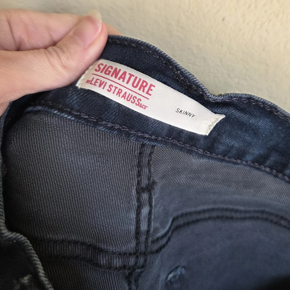 Levis Signature Skinny Jeans Dark Wash